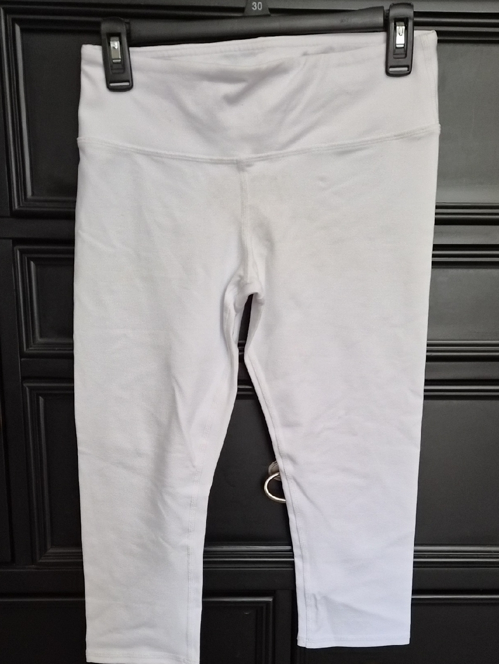 ALO Yoga Wms White Cropped Leggings